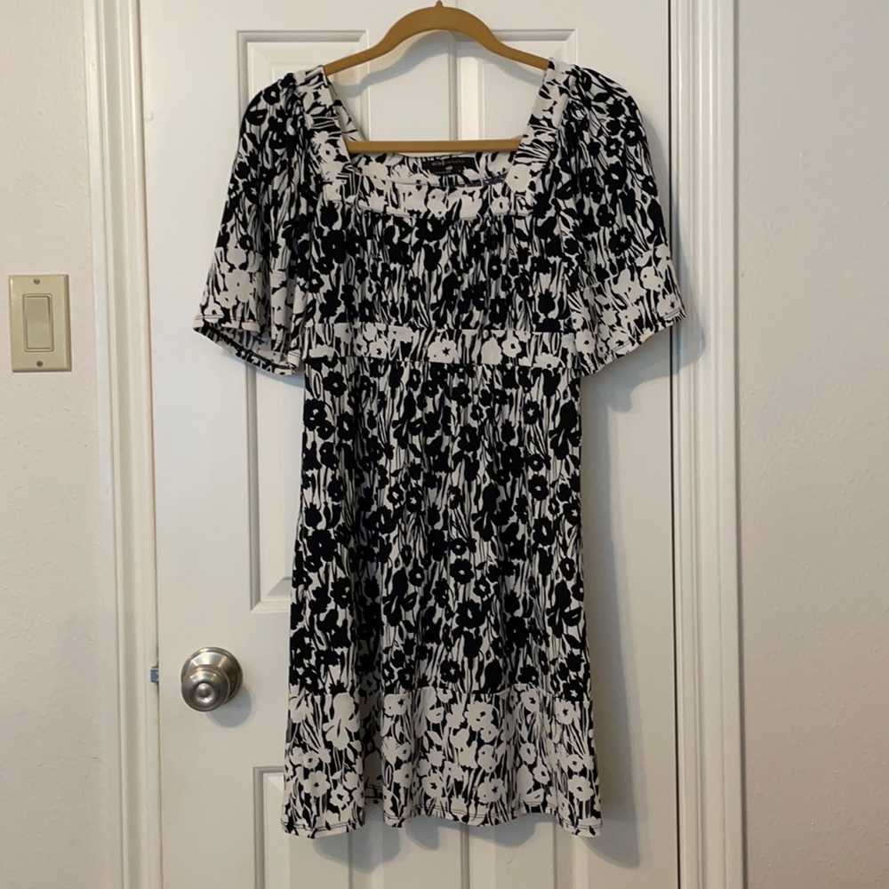 BCBGMAXAZRIA babydoll dress black/white size S